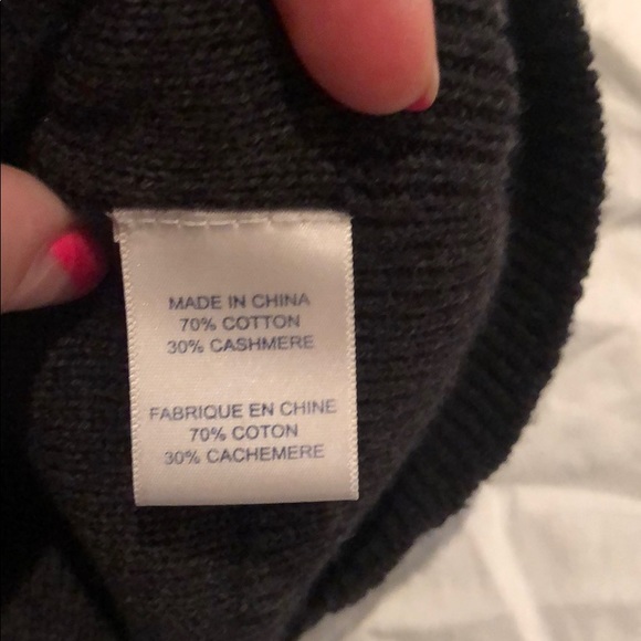 Cute crop sweater vest! - Picture 5 of 5